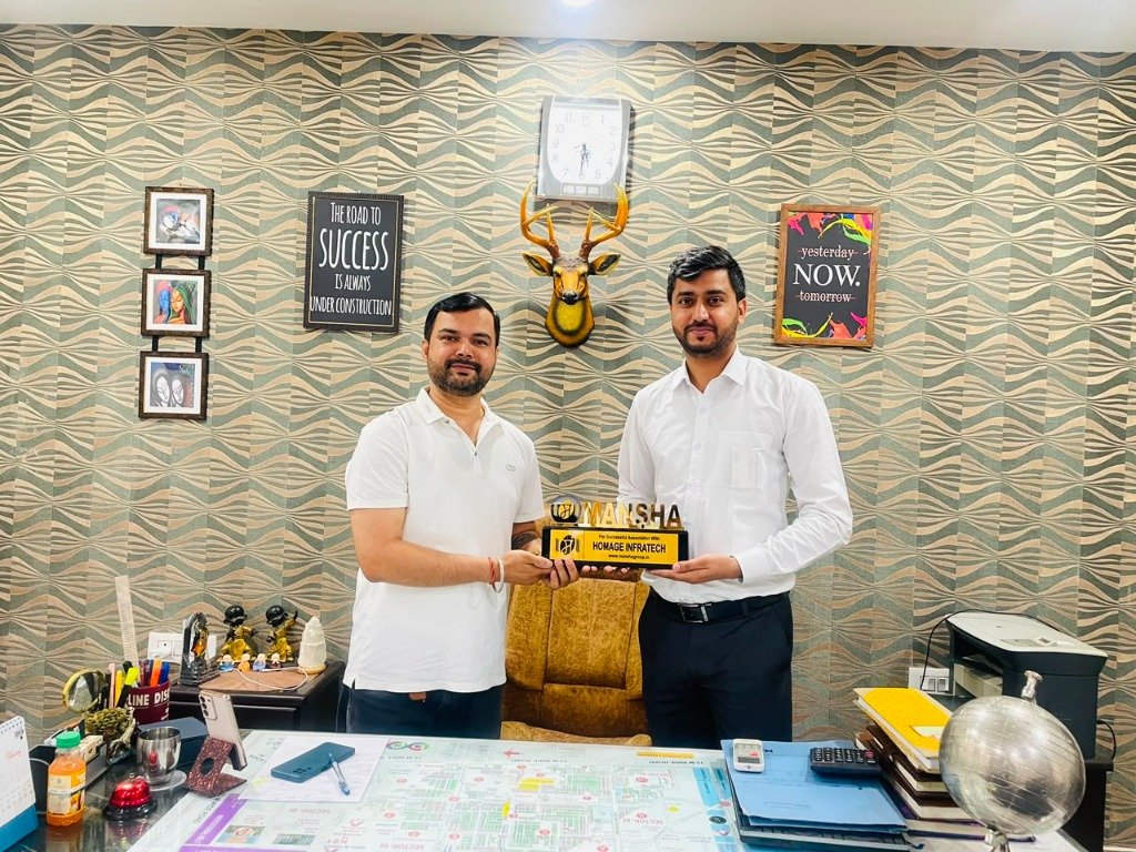Homage Infratech award ceremony from Mansha Group